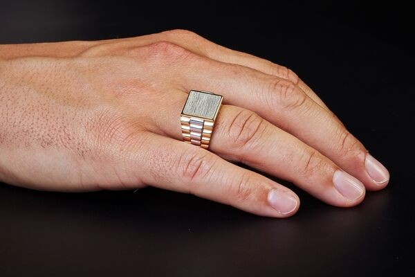 327.00001.1 a4c4ab0f949598796