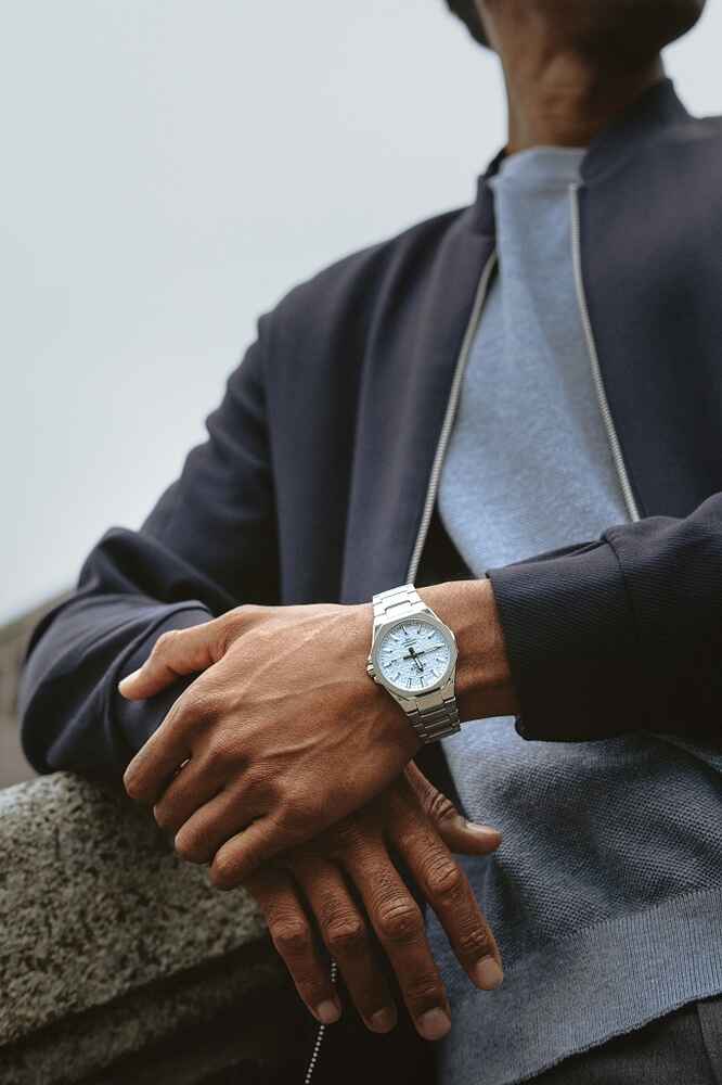 EFR S108DE 2AVUEF Edifice 2025 Lifestyle a1db60d5a87942c8a