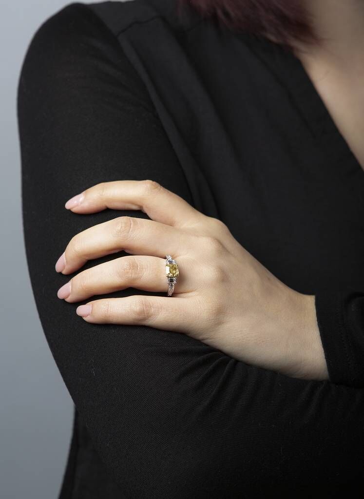 Brogle bicolor solitaire ring Brogle bicolor solitaire ring