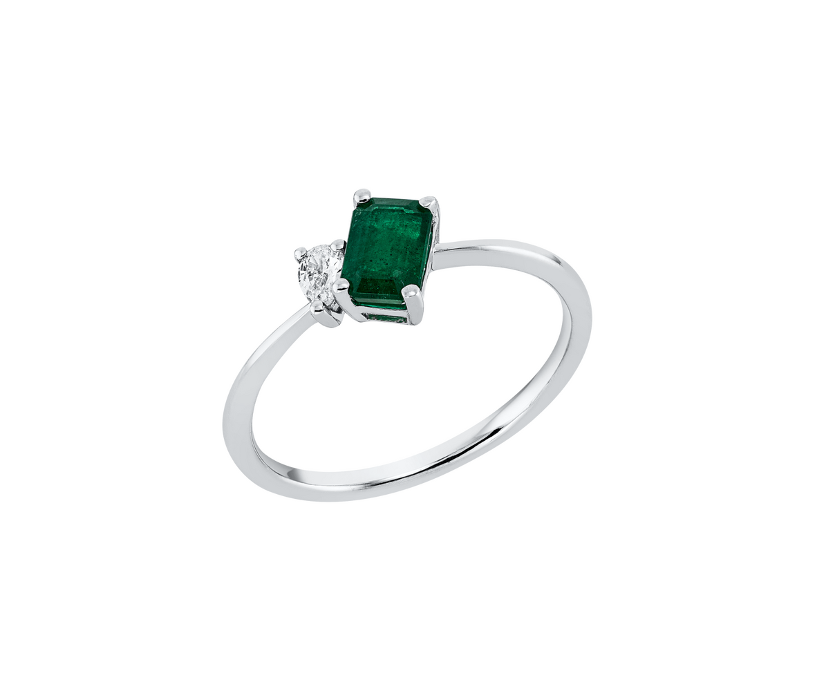 Brogle Classic emerald ring