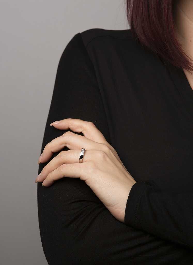 Brogle tension ring Emma Brogle tension ring Emma