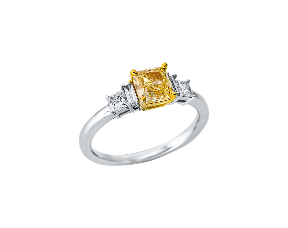 Brogle Selection Statement diamond ring