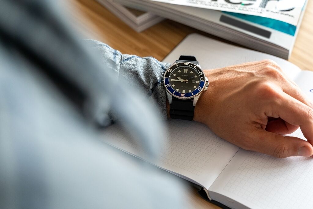 CASIO TIMELESS 44.2 mm