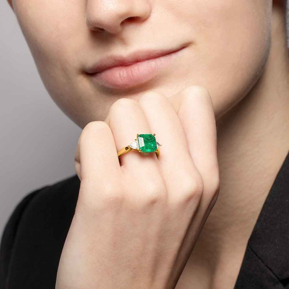 Brogle Selection emerald ring