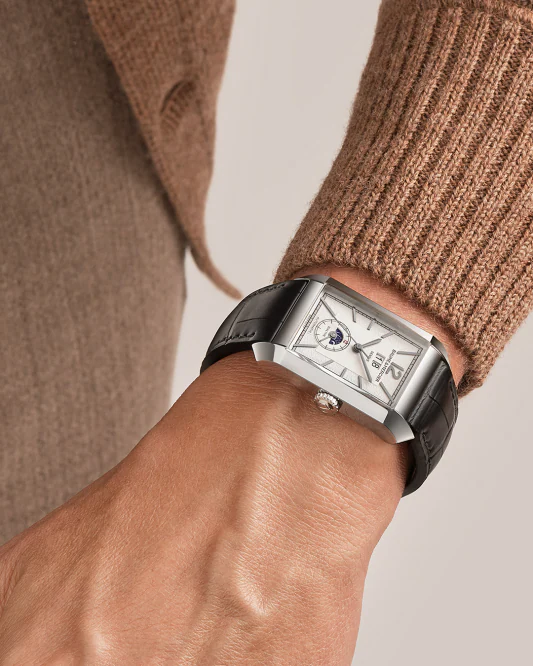 Baume & Mercier Hampton Automatic 48x31mm Baume & Mercier Hampton Automatic 48x31mm