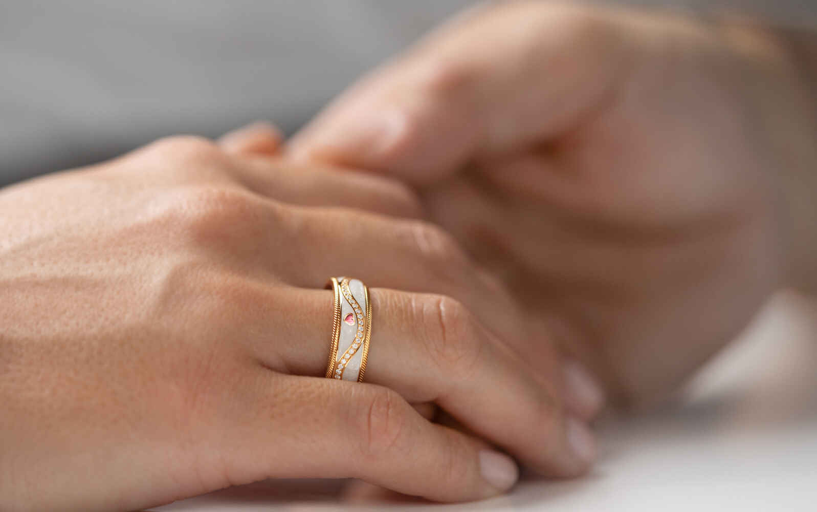 RingMEINGLueCKbrillant amFinger g65f81bcc8eede8ea