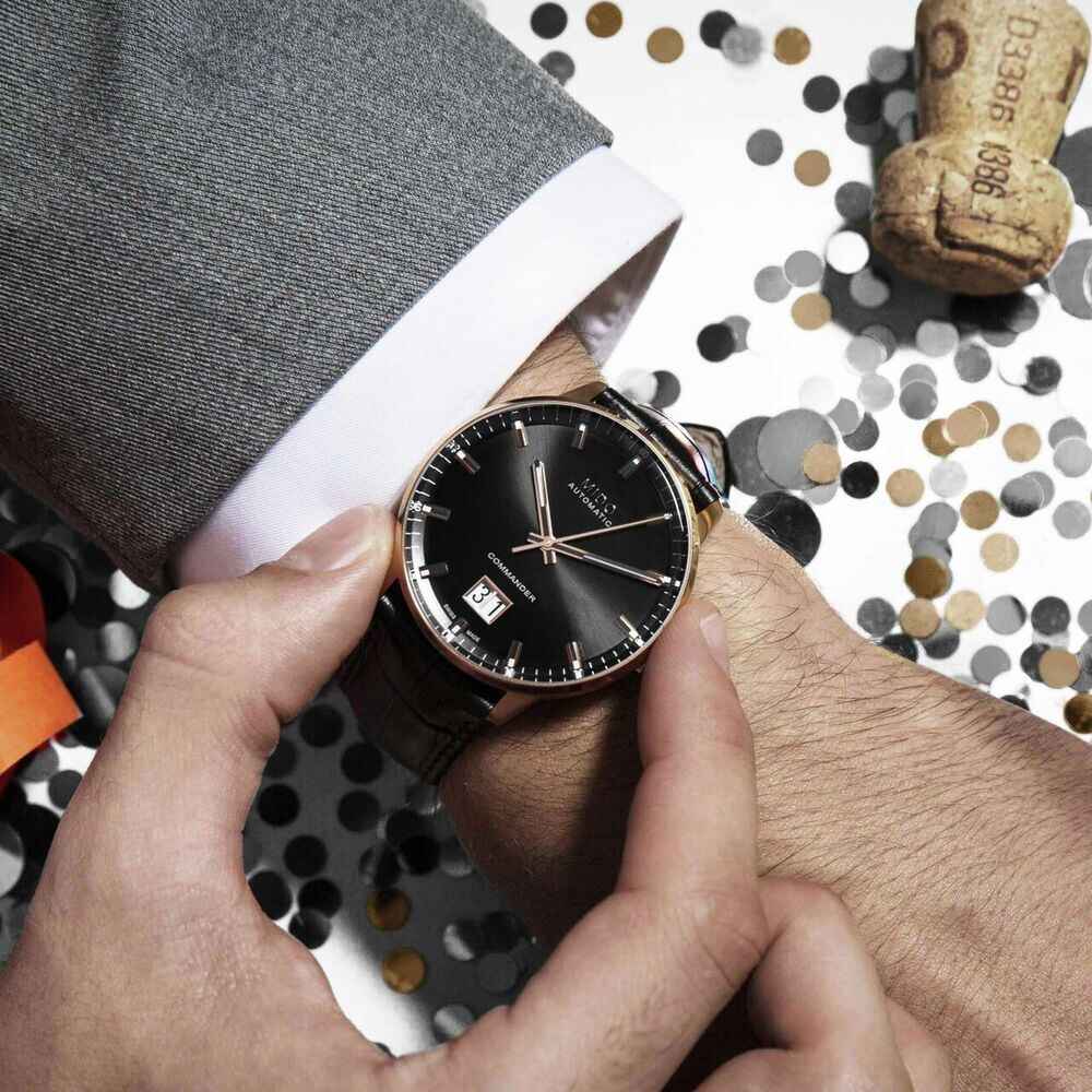 Mido Commander II Big Date