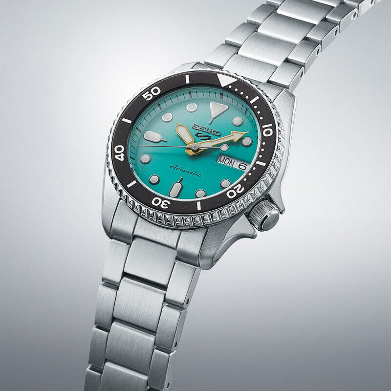 Seiko 5 Sports 38mm Seiko 5 Sports 38mm