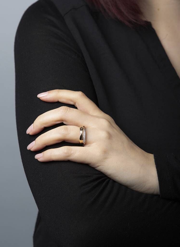 Brogle Classic Bicolor Diamond Ring