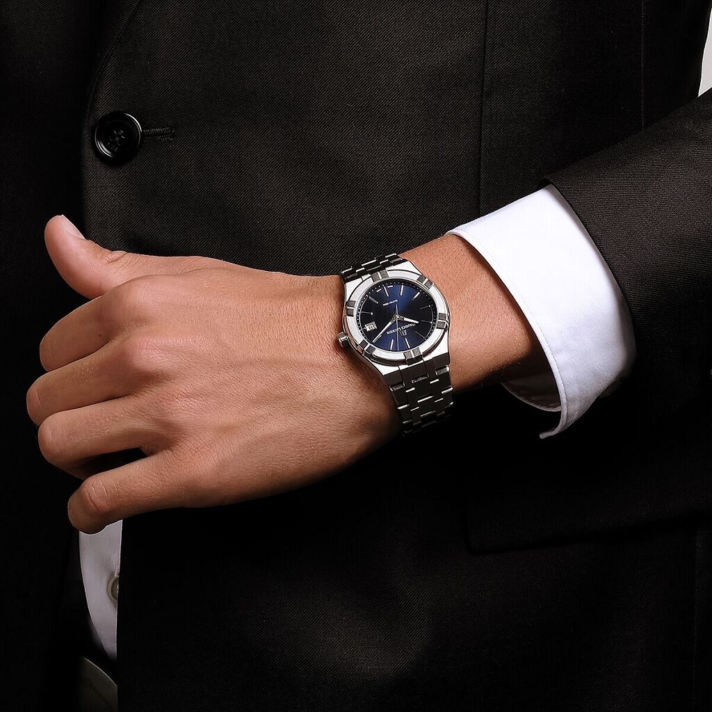 Aikon Quartz Date 40mm