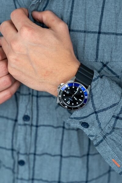 MDV 107 1A2VEF Collection 2022 Lifestyle OnFigure 1 aec7033d1a34b1733