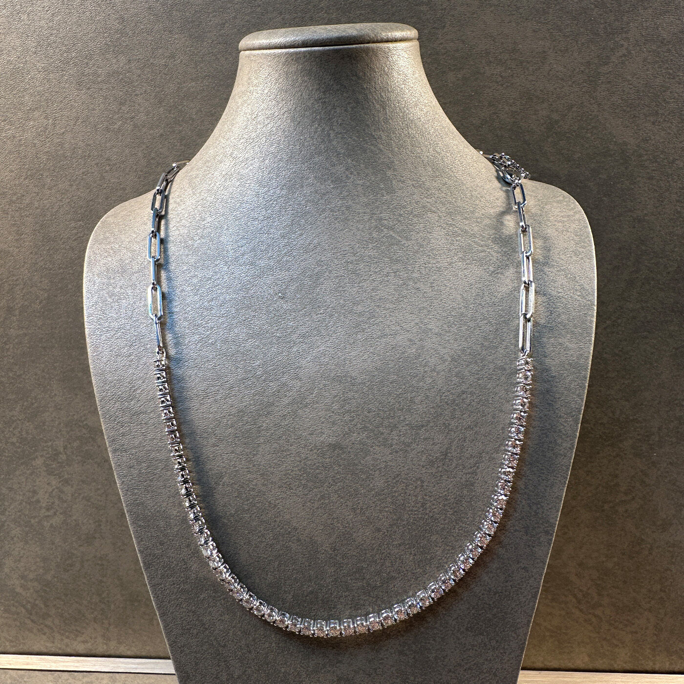 Brogle Selection diamond necklace Brogle Selection diamond necklace