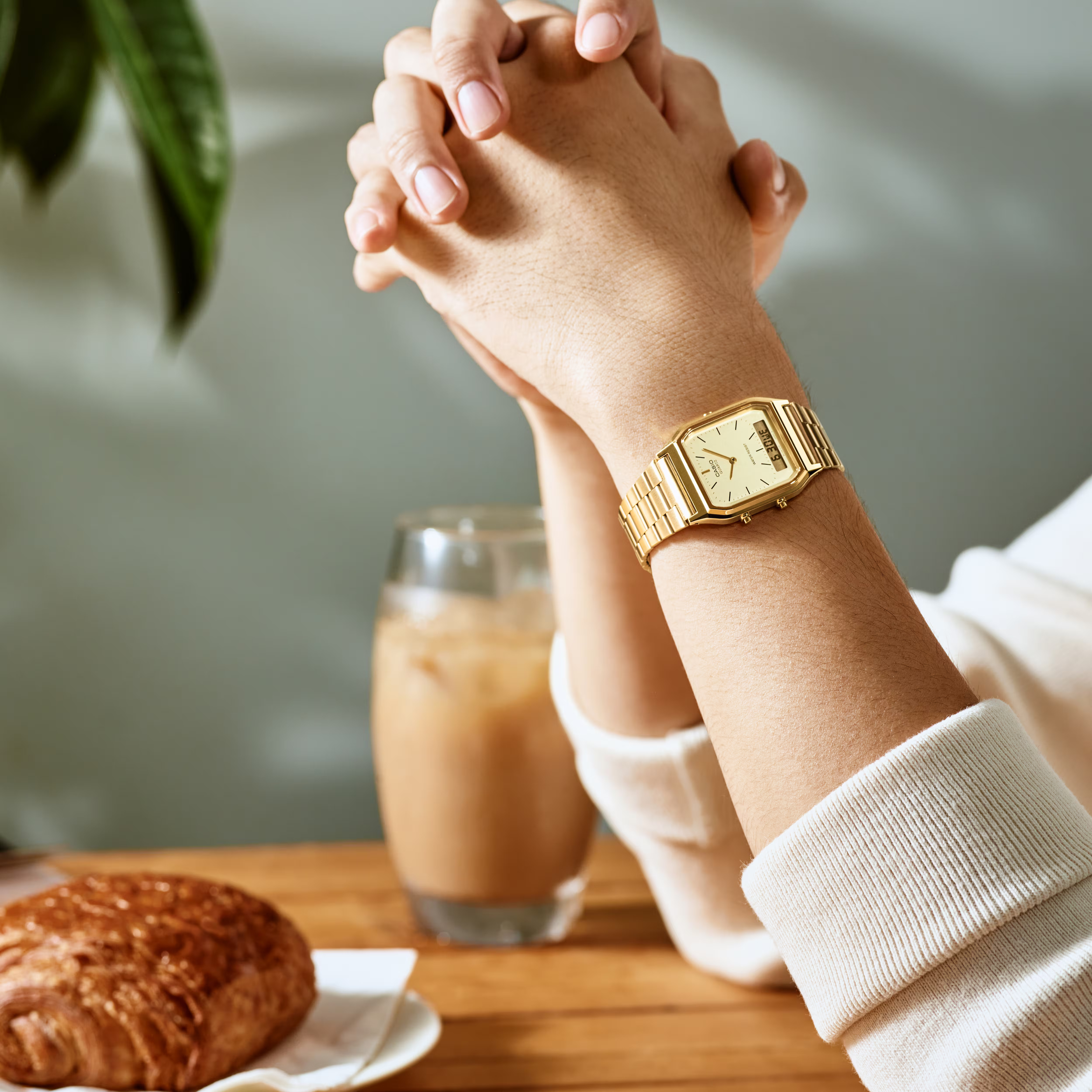 AQ 230GA 9D hand square ab0e197f6372e078b