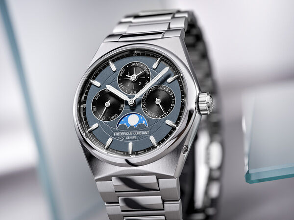 2023 Frederique Constant Highlife Perpetual Calendar Manufacture FC 775G4NH6B Detail HD a03107f32b0f3836a