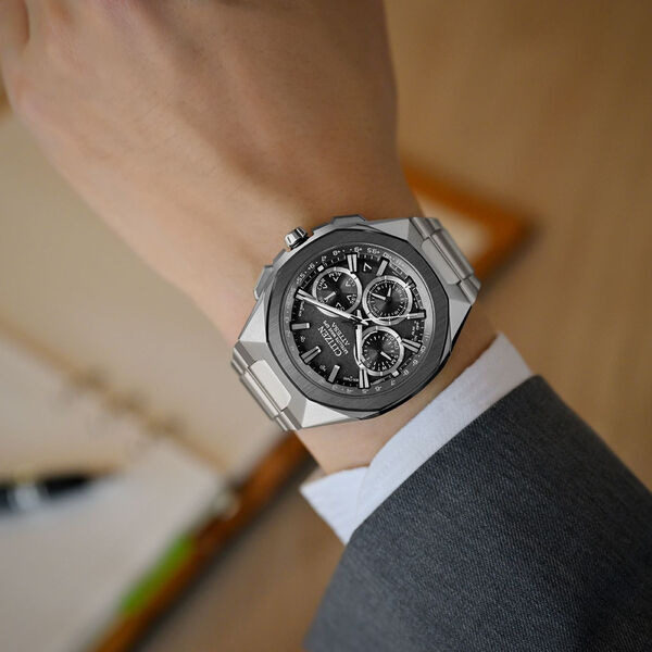 CC4104 53E 42 WEARING.jpg.thumb a8c081748402af7f0