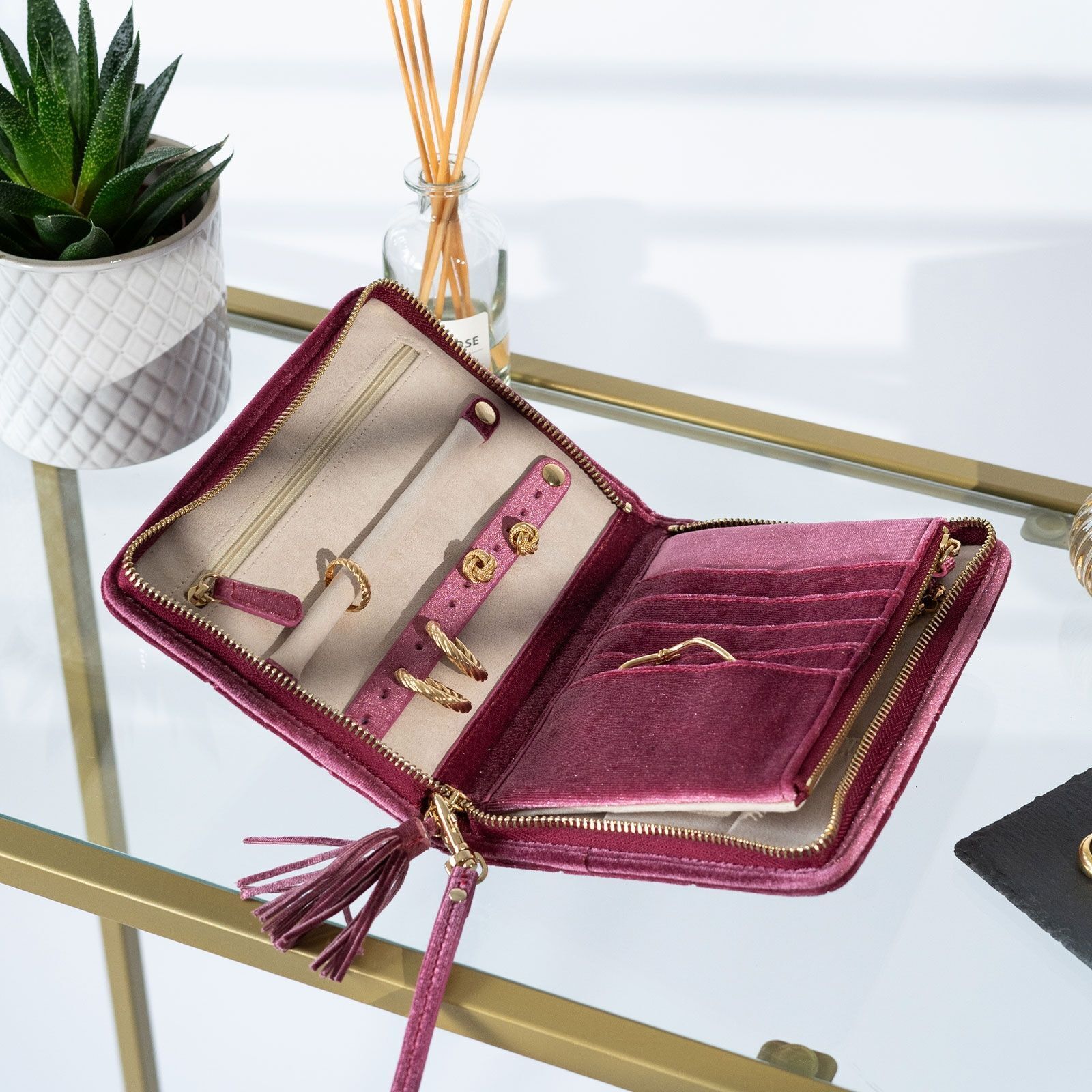 Friedrich Schmucketui Chenille - Fuchsia Friedrich Schmucketui Chenille - Fuchsia